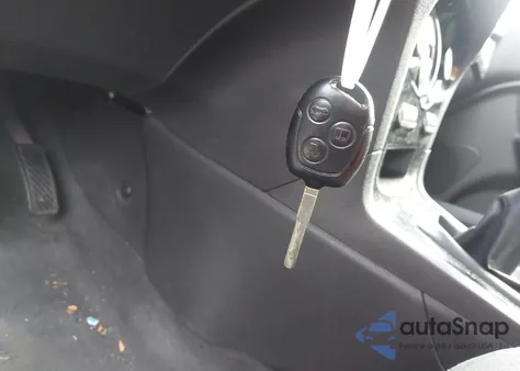 2014 Ford Fiesta Se z USA, uszkodzony, nr VIN 3FADP4BJ0EM120773